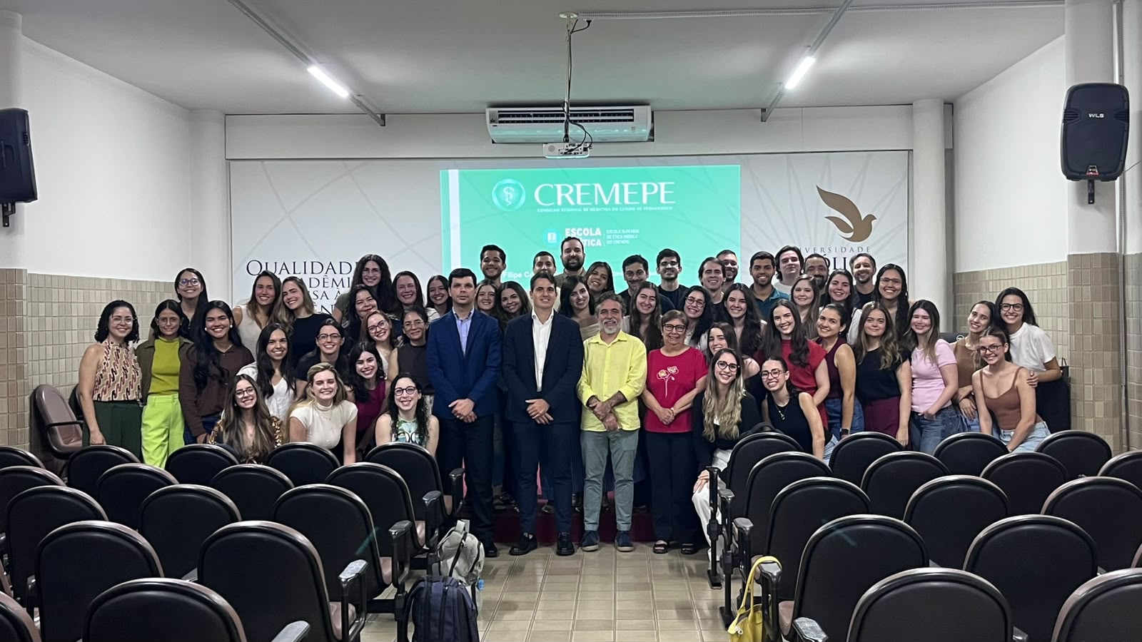 Cremepe promove aula sobre ética médica para concluintes da Unicap